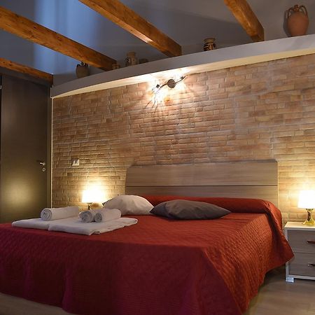 Famigi Bed & Breakfast เนเปิลส์ ภายนอก รูปภาพ