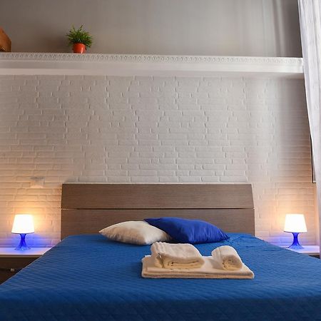 Famigi Bed & Breakfast เนเปิลส์ ภายนอก รูปภาพ
