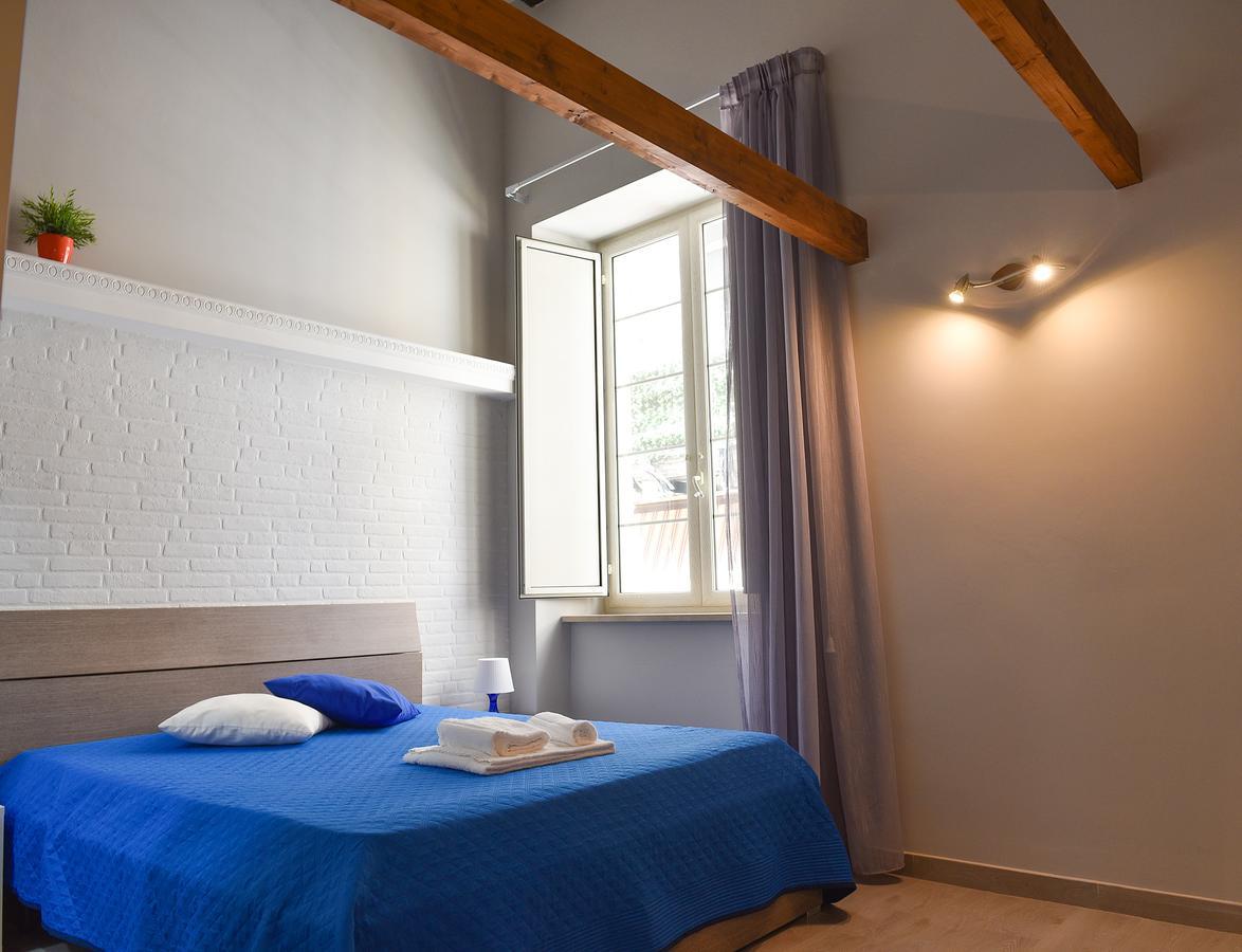 Famigi Bed & Breakfast เนเปิลส์ ภายนอก รูปภาพ